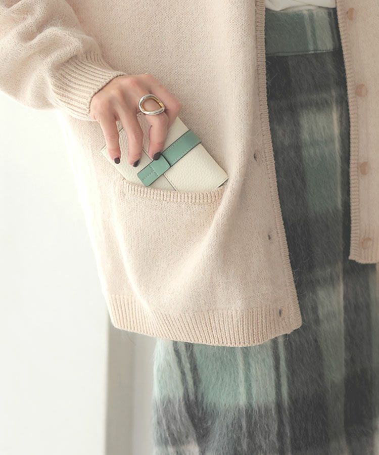 MONT BLANC 折財布　3つ折り財布　ベージュ Chloe クロエ chloe 財布 三つ折り財布 CHC21WP945 F57 ワイルド