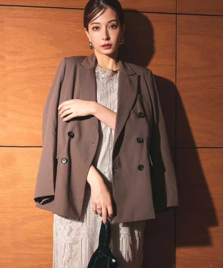 peaked lapel jacket