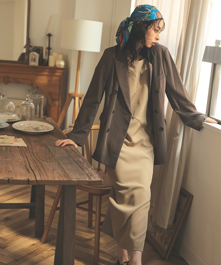 peaked lapel jacket