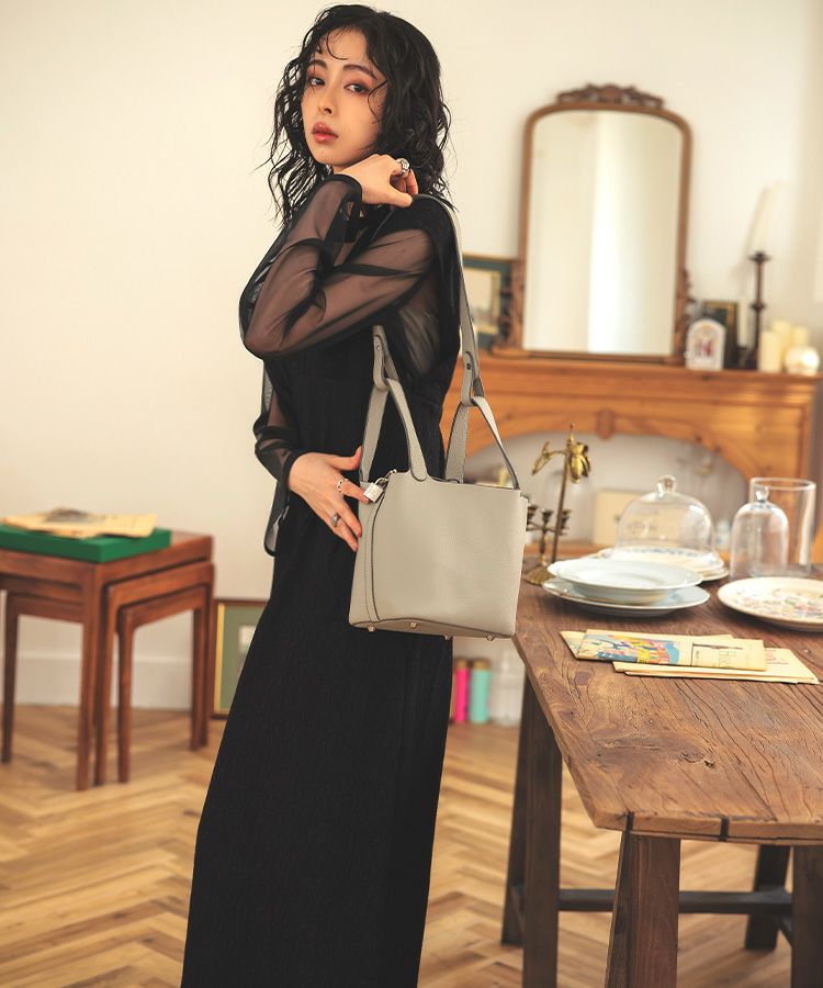 V line jacquard dress