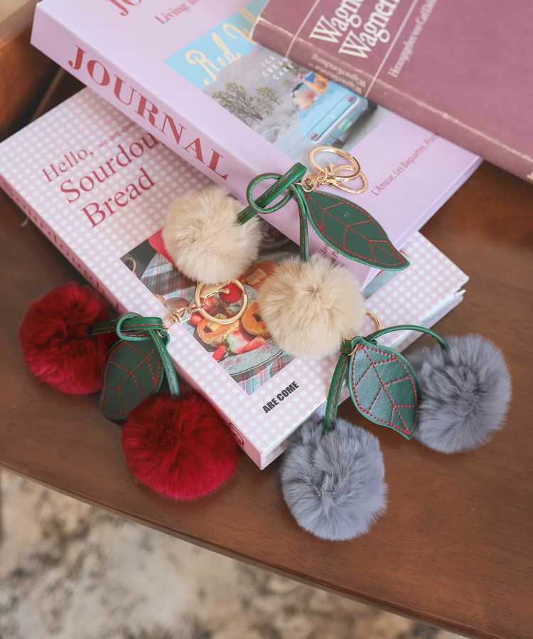 ラビットファーさくらんぼチャーム