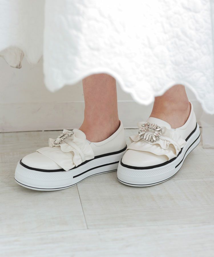 スニーカー labyrins itimi shury Palomawool 5周年限定】Nihal/ニハル（Silver）フラワーパールスニーカー