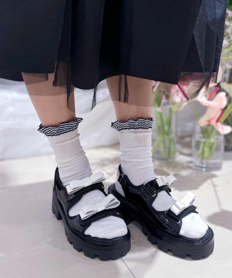 【アキロン×Donobanコラボ】
2wayエナメルリボンサンダル