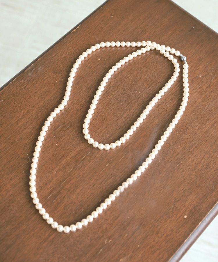 at. パールロングネックレス